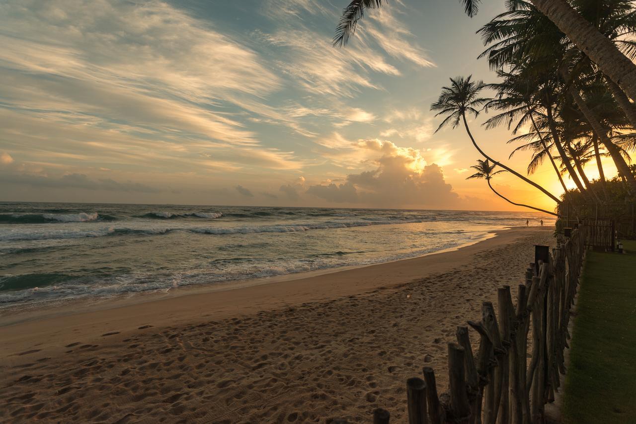 Kk Beach Habaraduwa Central Kültér fotó
